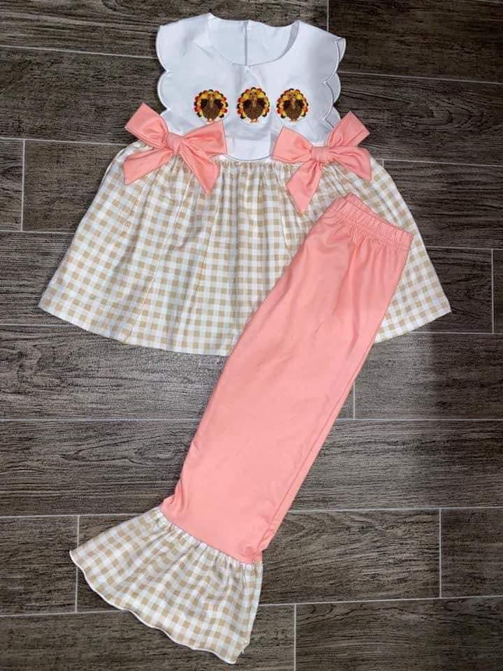 Pink pumpkin with bows